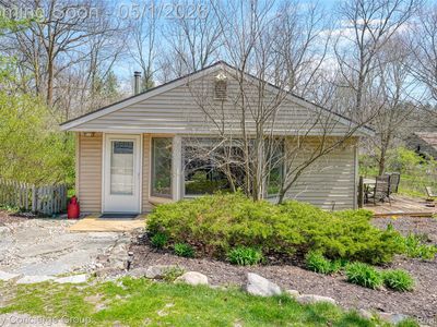 6637 Joy Rd
