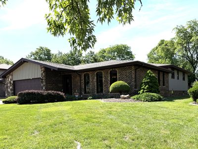 8733 Golfview Dr