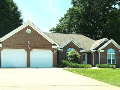 313 Highbury Dr