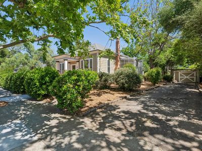 17 10th Street