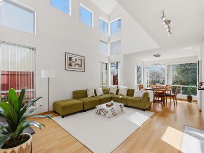 906 Vista Pointe Dr