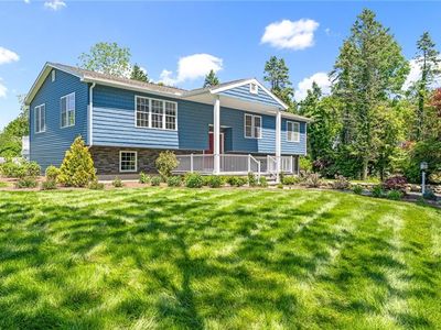 4 Shore Rd