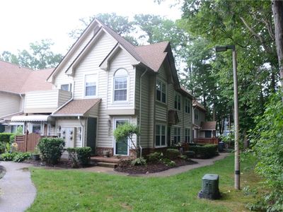 401 Bracknell Arch #F