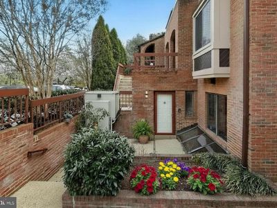 5233 King Charles Way Unit 1-5