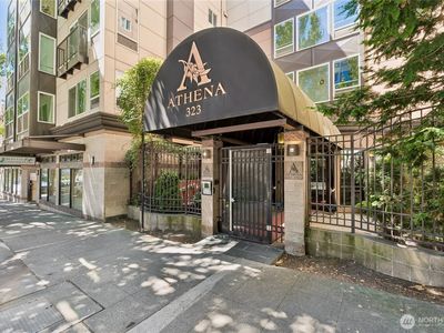 323 Queen Anne Avenue N #711
