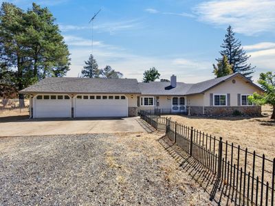3663 Many Oaks Ln