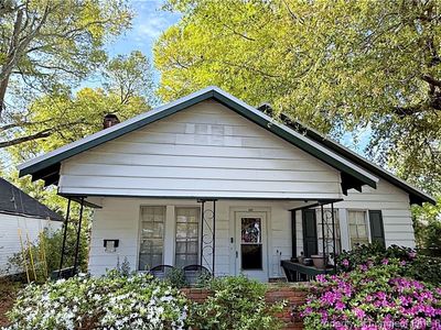1113 Branson St