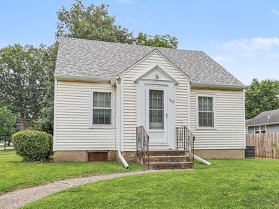 302 S Russell Ave
