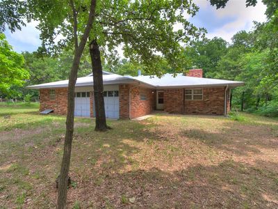 2 Lakewood Dr