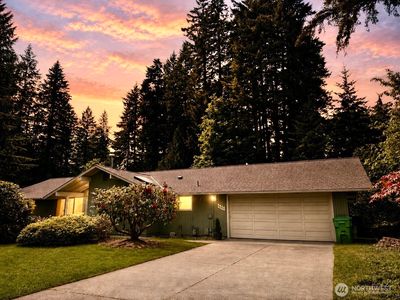 2320 Lakemoor Drive SW