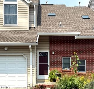 45 Royal Ave #28