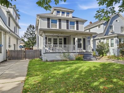73 Victoria Blvd