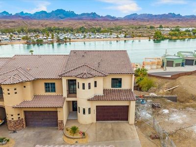 8470 River View Villas Dr