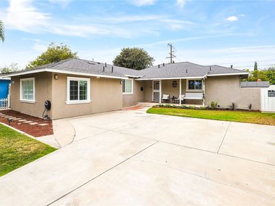 1313 E Merona Pl