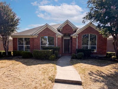 7008 Chateau Dr