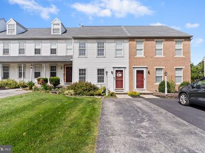 2853 Woodmont Dr