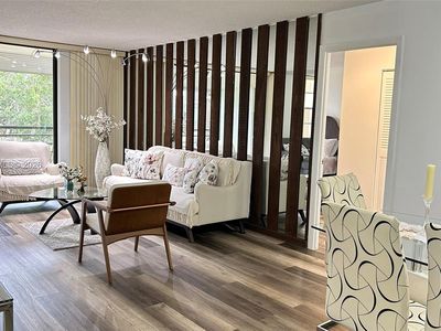 1200 Saint Charles Pl APT 209