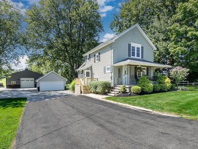 12869 Clarence Center Rd