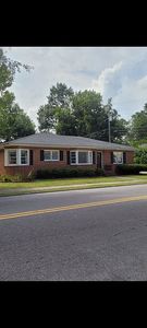341 Hampton Ave N