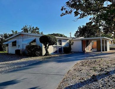 6631 Renssalaer Dr