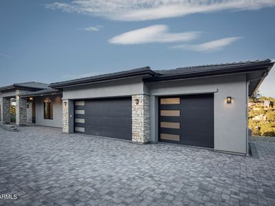 233 SLEEPYGLEN Circle