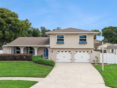 2228 KING CHARLES COURT