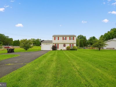 Property at 2037 Store Rd, Skippack, PA