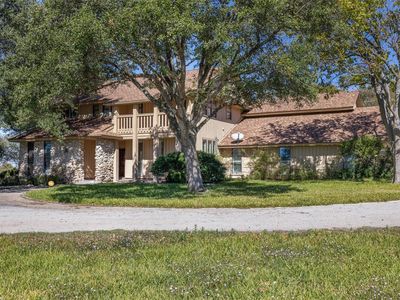 6773 Sunshine Valley Ln