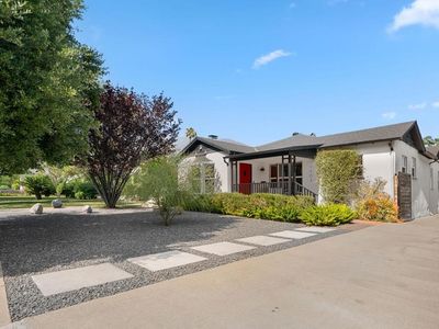 1102 Bella Vista Ave