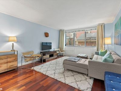 32 Gramercy Park S APT 5F