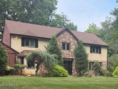 8 Delwood Drive