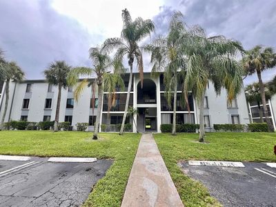 1009 Green Pine Blvd #H3