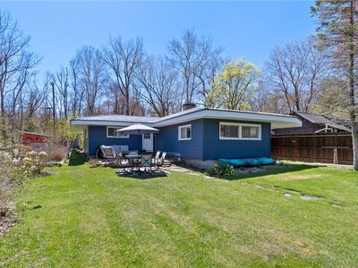 3203 Demont Rd