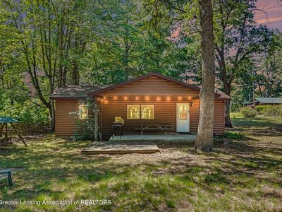 9810 E School Section Lake Dr