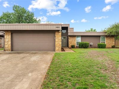 1902 Morren Dr