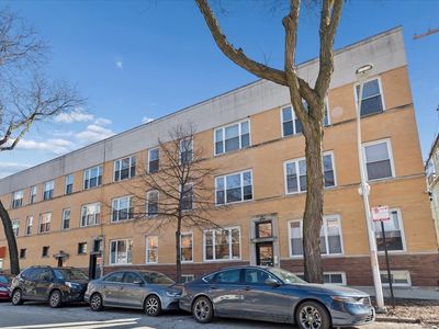 1947 N Whipple St #1