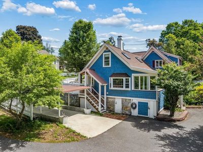 564 River Road