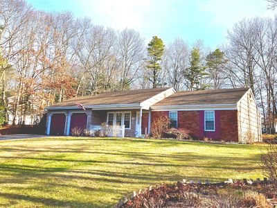 Property at 9 Cavalier Court, Ridge, NY