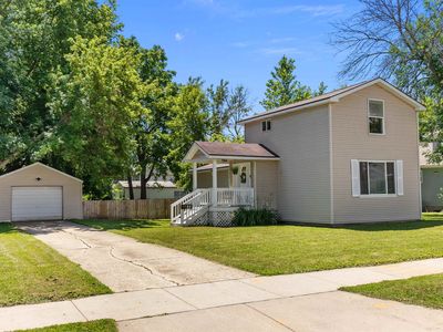 23 W Nevada Ave