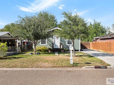 206 W Salazar St
