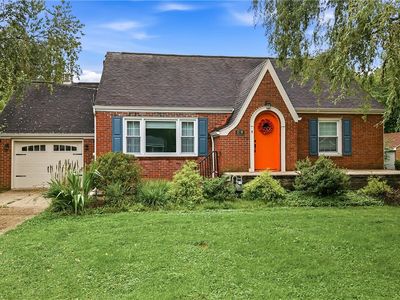 17 W Oakwood Way