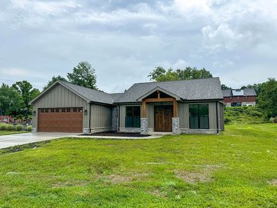 305 Meadowlark Dr