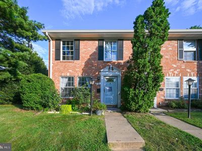 Property at 130 N Duke Dr, Sterling, VA