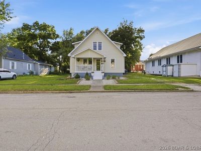 209 N Maple St