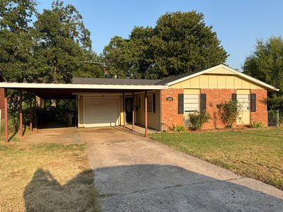 3601 Parkwoods Ln