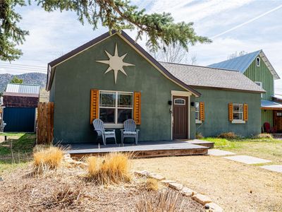 213 N San Juan Avenue