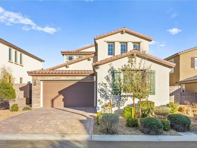 740 Catalina Aisle St