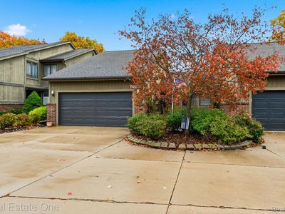 Property at 9883 Hawthorne Glen Dr, Grosse Ile, MI