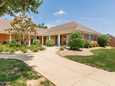 Property at 824 Garden Pointe Dr, Simpsonville, KY