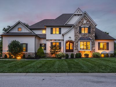 6702 Berkley Ct